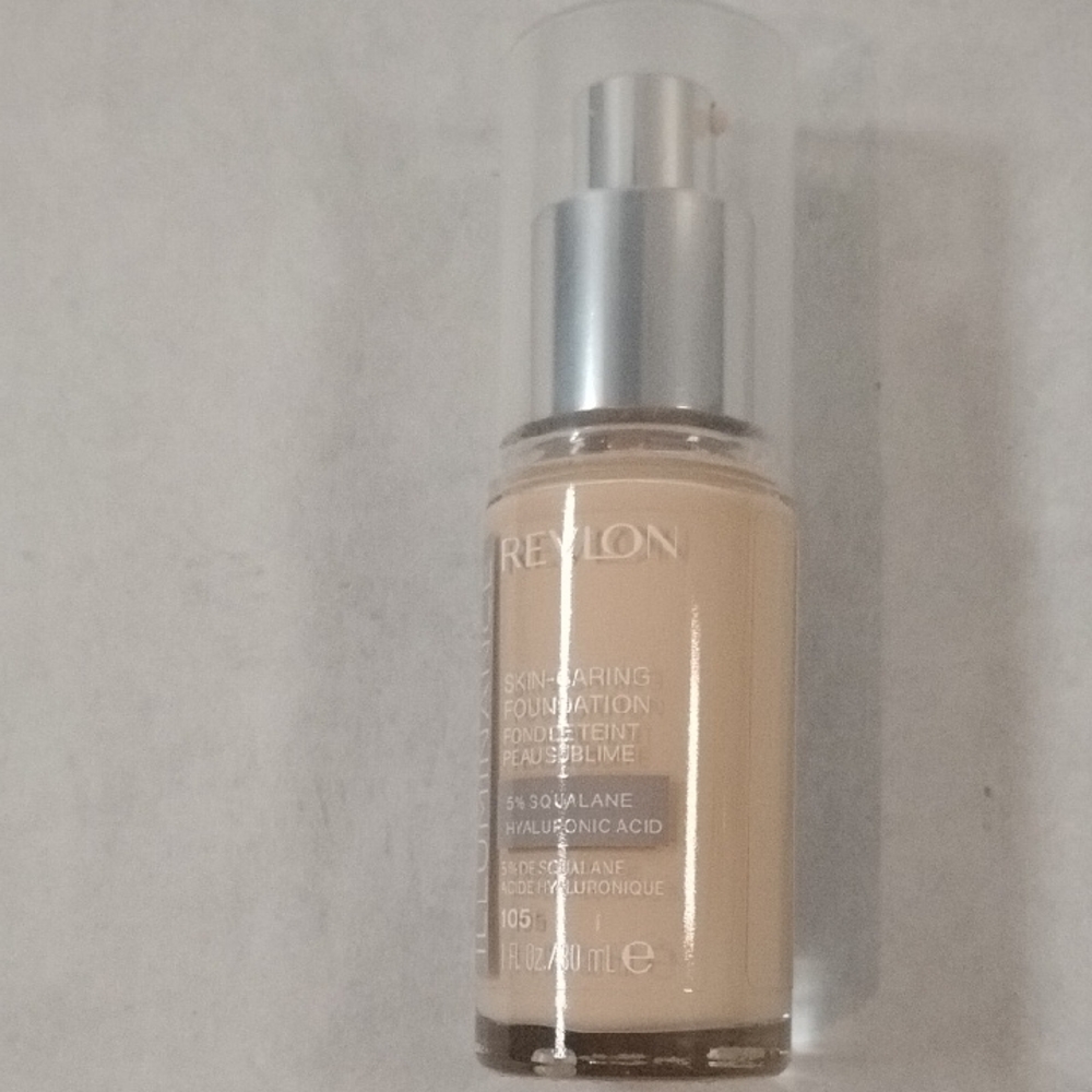 Revlon Skin-Caring Liquid Foundation Hydrating Medium Coverage, 105 Cream Ivory